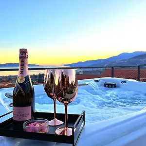 https://holiday-home-fiori.primorje-gorskikotar.com